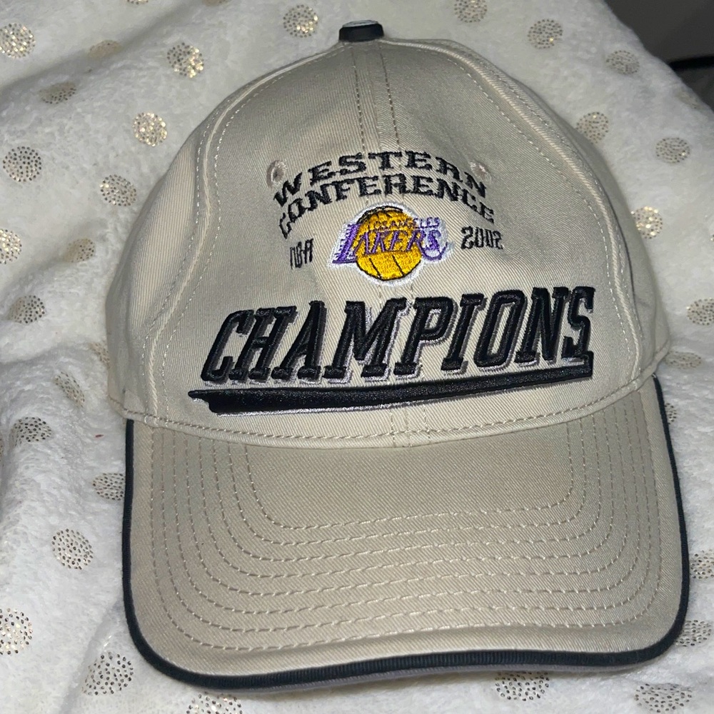 Vintage 2002 Western Conference Champions Los Angeles Lakers NBA Locker Cap.